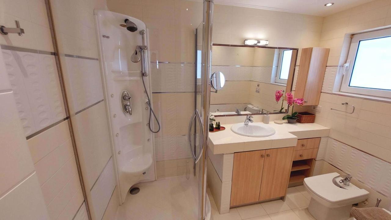 Holiday Villa Sunjoy Close To The Beach Sounion Exterior photo